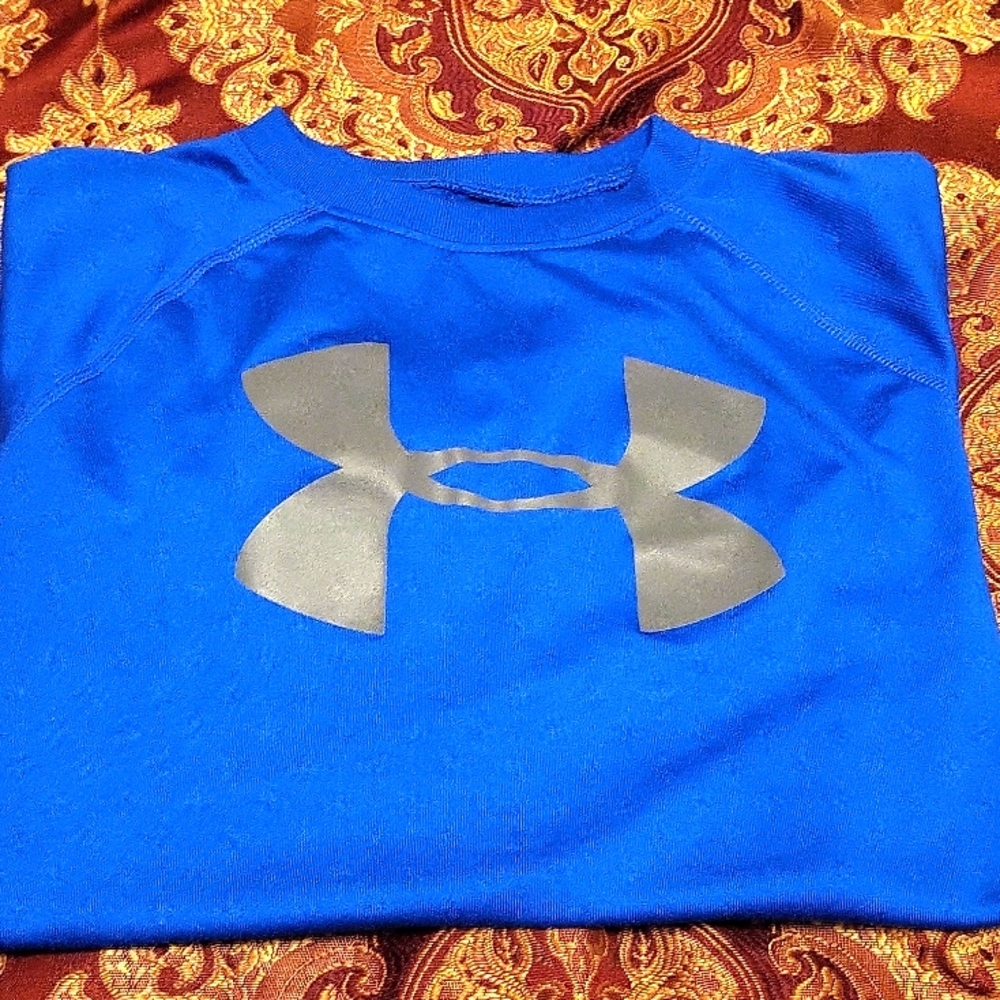Boys Under Armour tee